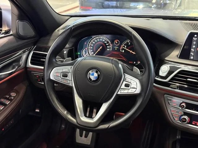 BMW 7 Series 2018 740Li Лидирующий M Спортивный костюм экстерьер фото 5