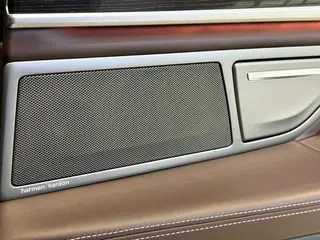 BMW 7 Series 2018 740Li Лидирующий M Спортивный костюм интерьер фото 13