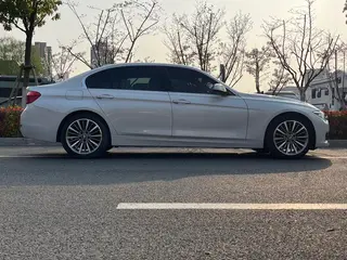 BMW 3 Series 2019 320Li Fashionable exterior photo 7 BMW 3 Series 2019 320Li Fashionable exterior photo 7