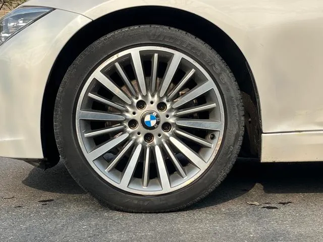 BMW 3 Series 2019 320Li Fashionable exterior photo 9 BMW 3 Series 2019 320Li Fashionable exterior photo 9