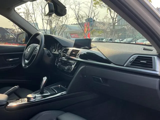 BMW 3 Series 2019 320Li Fashionable interior photo 16 BMW 3 Series 2019 320Li Fashionable interior photo 16