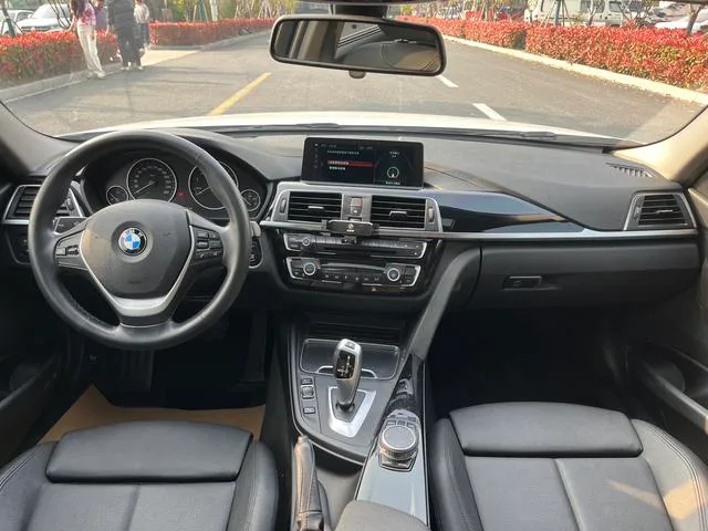 BMW 3 Series 2019 320Li Fashionable interior photo 18 BMW 3 Series 2019 320Li Fashionable interior photo 18