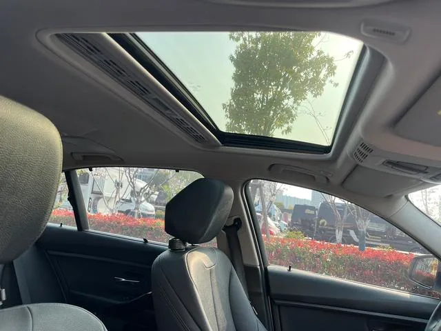 BMW 3 Series 2019 320Li Fashionable interior photo 20 BMW 3 Series 2019 320Li Fashionable interior photo 20