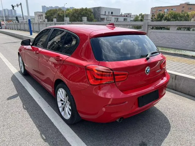 BMW 1 Series (Imported) 2015 120i Leading Type exterior photo 4