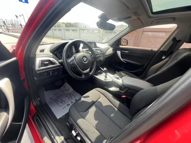 BMW 1 Series (Imported) 2015 120i Leading Type interior photo 6
