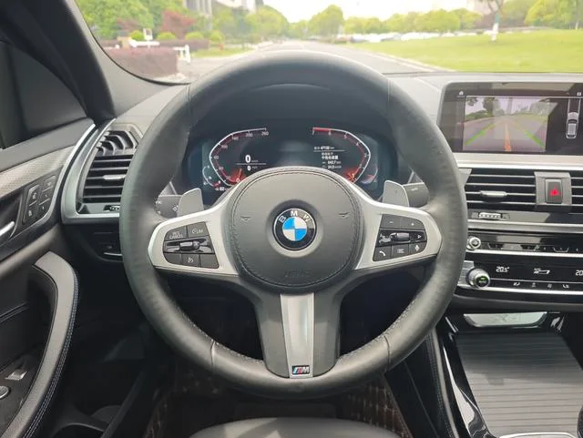 BMW X4 2020 xDrive25i M Sports suit interior photo 11