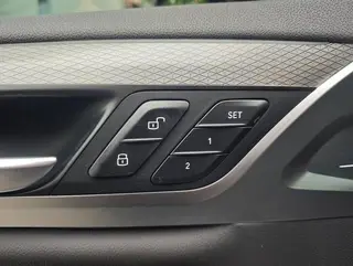 BMW X4 2020 xDrive25i M Sports suit interior photo 16