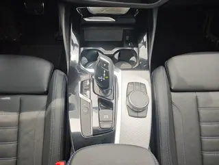 BMW X4 2020 xDrive25i M Sports suit interior photo 18