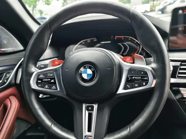 BMW 5 Series 2022 Mise à jour 530Li Type de luxe M Ensemble de sport intérieur photo 15 BMW 5 Series 2022 Mise à jour 530Li Type de luxe M Ensemble de sport intérieur photo 15