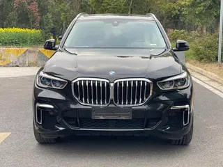 BMW X5 2022 xDrive 30Li Tipo de lujo M Conjunto deportivo exterior foto 2