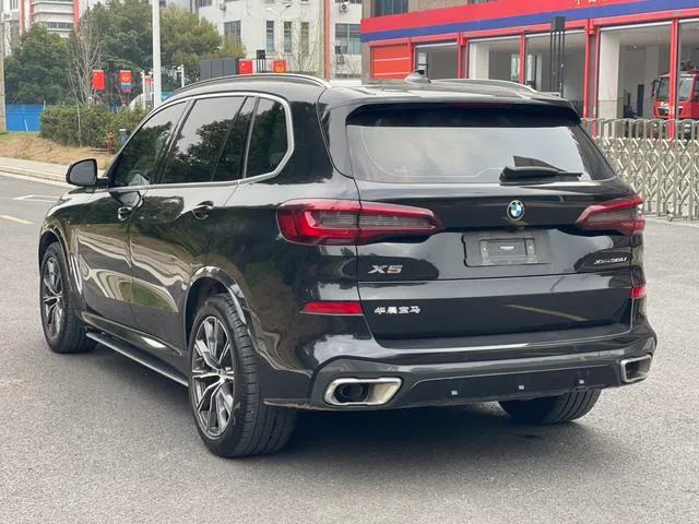 BMW X5 2022 xDrive 30Li Tipo de lujo M Conjunto deportivo exterior foto 6