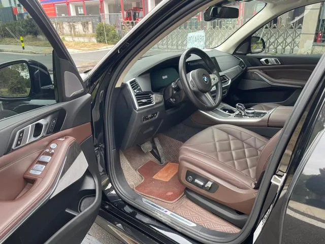 BMW X5 2022 xDrive 30Li Tipo de lujo M Conjunto deportivo exterior foto 7
