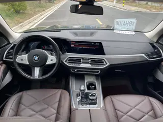 BMW X5 2022 xDrive 30Li Tipo de lujo M Conjunto deportivo interior foto 10