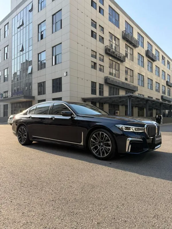 BMW 7 Series 2019 Restyling 740Li Leading Type M Sports suit exterior photo 3