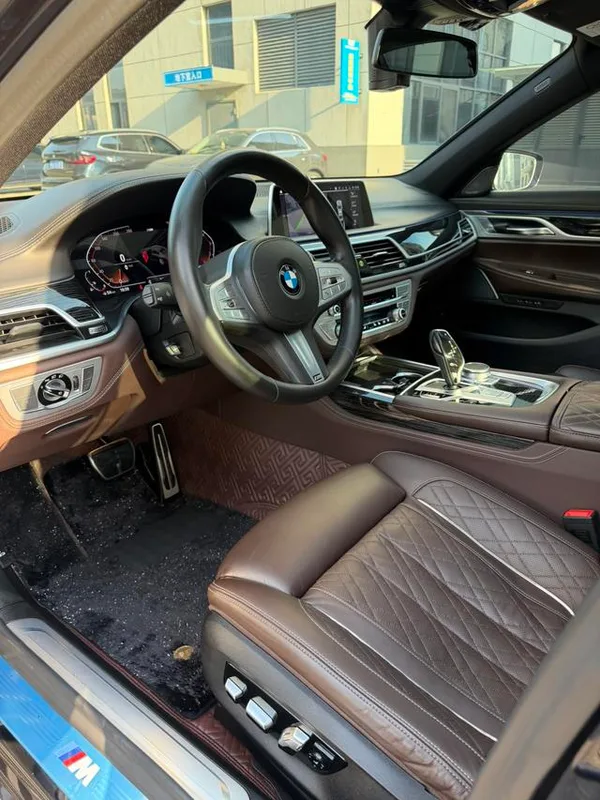 BMW 7 Series 2019 Restyling 740Li Leading Type M Sports suit exterior photo 4