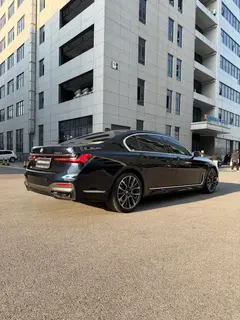 BMW 7 Series 2019 Restyling 740Li Leading Type M Sports suit interior photo 7