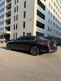 BMW 7 Series 2019 Restyling 740Li Leading Type M Sports suit interior photo 9