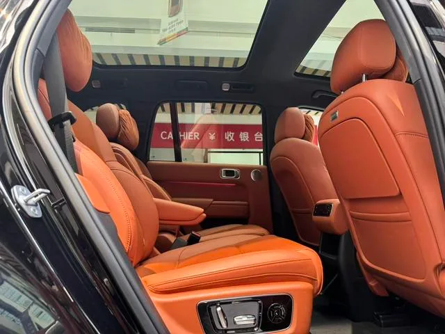 Li Auto L8 2024 Pro Edición interior foto 20