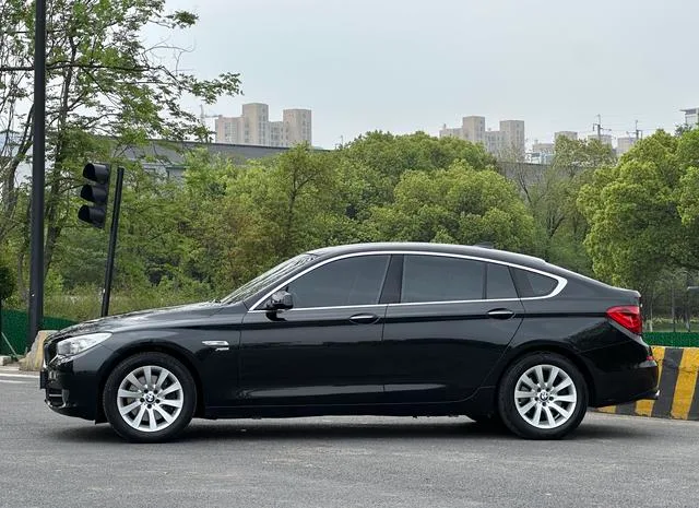 BMW 5 Series GT 2011 535i xDrive Luxury type exterior photo 4