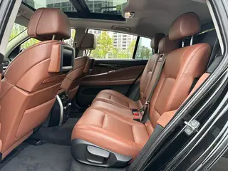 BMW 5 Series GT 2011 535i xDrive Luxury type interior photo 11
