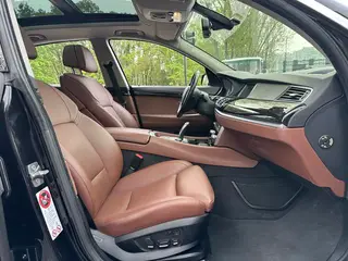 BMW 5 Series GT 2011 535i xDrive Luxury type interior photo 12