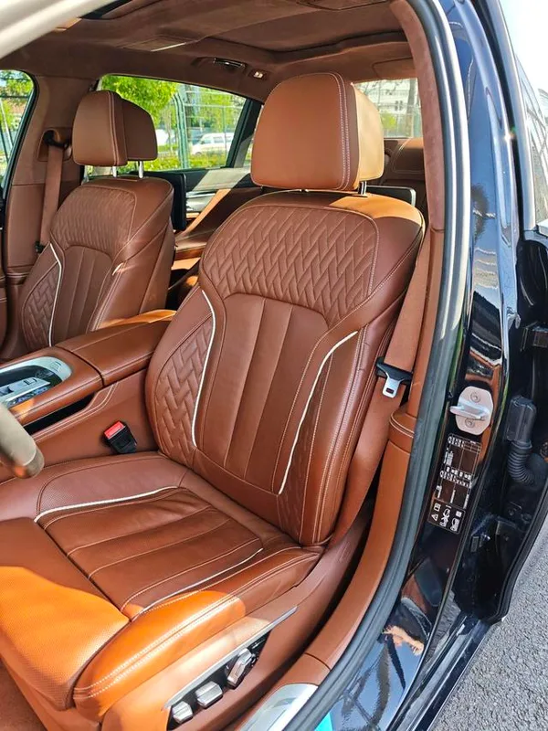 BMW 7 Series 2017 750Li xDrive Personalized Customized Edition four seats interior photo 11