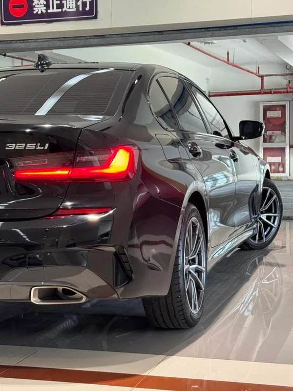 BMW 3 Series 2020 Restyling 325Li M Sports suit interior photo 12