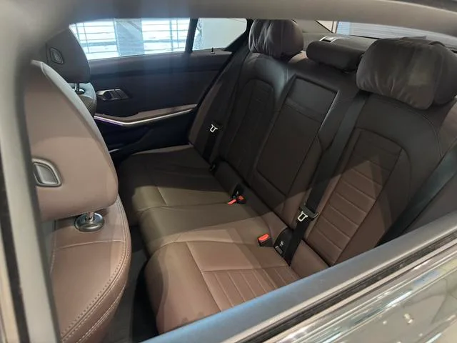 BMW 3 Series 2020 Restyling 325Li M Sports suit interior photo 19