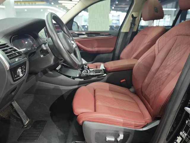 BMW X3 2022 xDrive25i M Ensemble de sport extérieur photo 4 BMW X3 2022 xDrive25i M Ensemble de sport extérieur photo 4