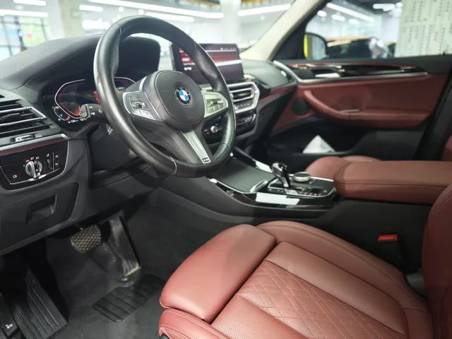 BMW X3 2022 xDrive25i M Ensemble de sport extérieur photo 5 BMW X3 2022 xDrive25i M Ensemble de sport extérieur photo 5