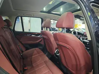 BMW X3 2022 xDrive25i M Ensemble de sport intérieur photo 12 BMW X3 2022 xDrive25i M Ensemble de sport intérieur photo 12