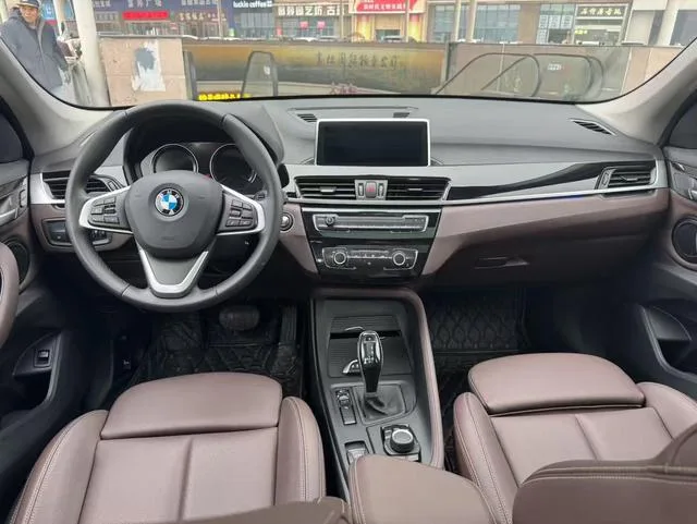 BMW X1 2020 sDrive20Li Fashionable exterior photo 9