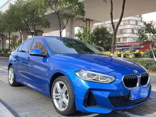 BMW 1 Series 2019 118i M Sports suit exterior photo 4