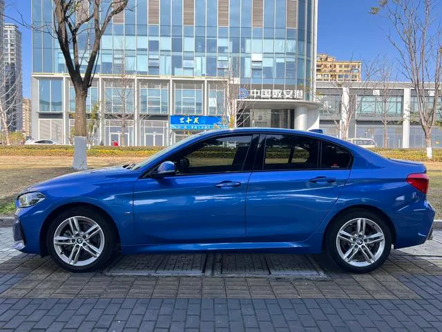 BMW 1 Series 2019 118i M Sports suit exterior photo 5