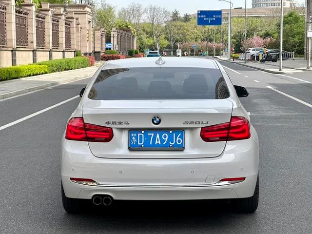 BMW 3 Series 2017 320Li Style tendance intérieur photo 8