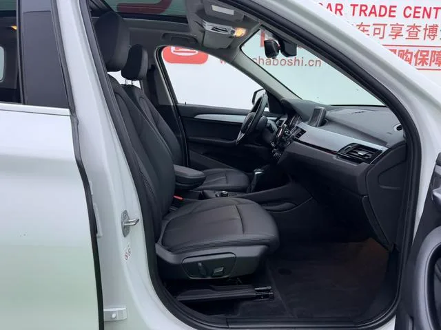 BMW X1 2019 sDrive20Li Leading Type interior photo 8