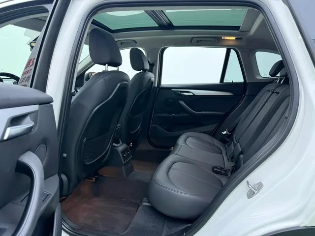 BMW X1 2019 sDrive20Li Leading Type interior photo 9