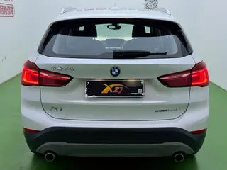 BMW X1 2019 sDrive20Li Leading Type interior photo 11