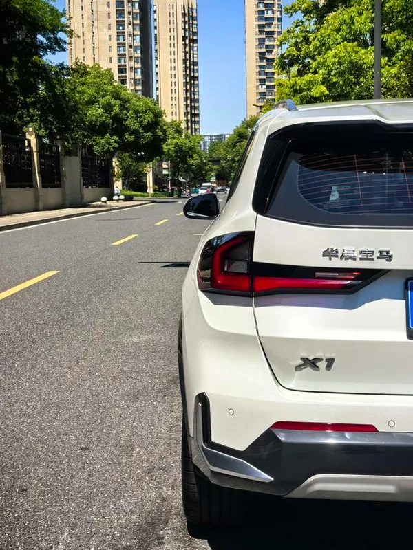 BMW X1 2023 sDrive25Li X Design Suit interior photo 14 BMW X1 2023 sDrive25Li X Design Suit interior photo 14