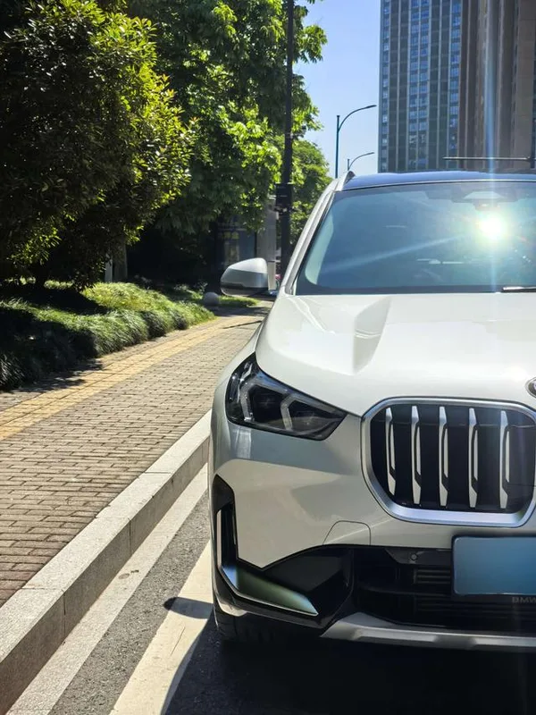 BMW X1 2023 sDrive25Li X Design Suit interior photo 15 BMW X1 2023 sDrive25Li X Design Suit interior photo 15