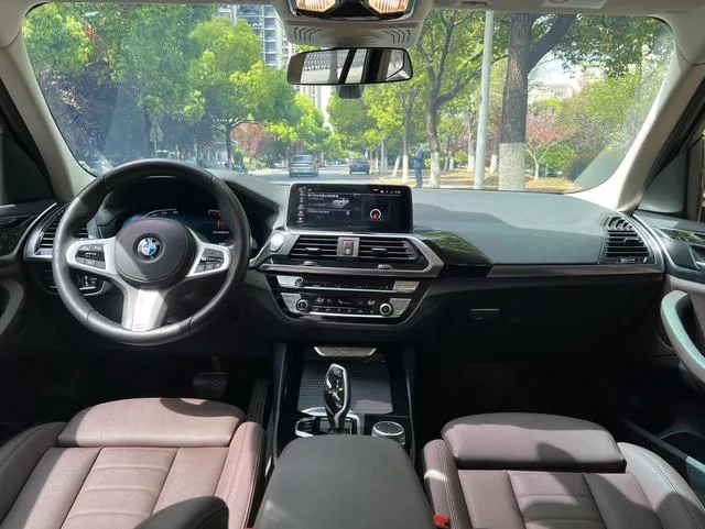BMW X3 2021 xDrive25i M Conjunto deportivo exterior foto 7