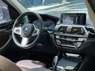 BMW X3 2021 xDrive25i M Conjunto deportivo interior foto 13