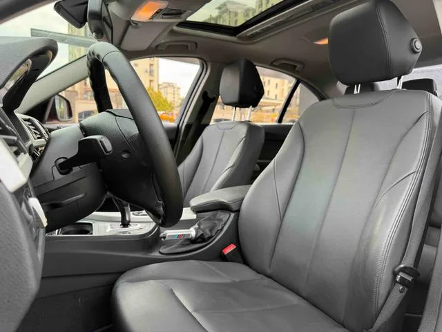 BMW 3 Series 2016 320i Fashionable interior photo 9 BMW 3 Series 2016 320i Fashionable interior photo 9