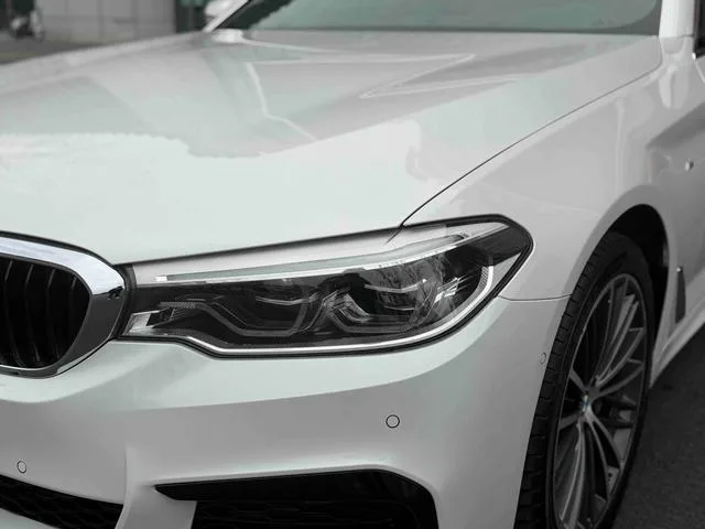 BMW 5 Series 2020 530Li Премиум-класса M Спортивный костюм интерьер фото 11