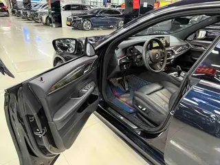 BMW 6 Series GT 2020 630i M Conjunto deportivo exterior foto 4 BMW 6 Series GT 2020 630i M Conjunto deportivo exterior foto 4