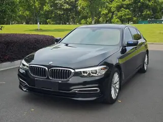 BMW 5 Series 2019 Restyling 530Li xDrive Luxury Set exterior photo 1 BMW 5 Series 2019 Restyling 530Li xDrive Luxury Set exterior photo 1