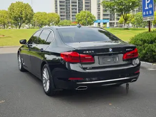 BMW 5 Series 2019 Restyling 530Li xDrive Luxury Set interior photo 20 BMW 5 Series 2019 Restyling 530Li xDrive Luxury Set interior photo 20
