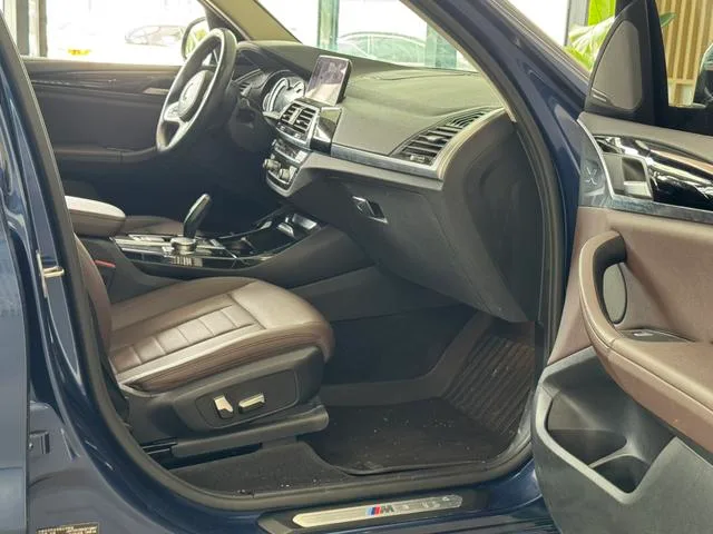 BMW X3 2018 xDrive25i M Sports suit Country VI interior photo 12