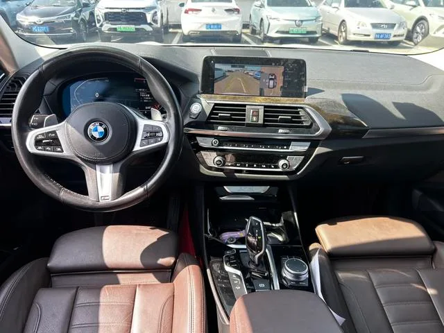 BMW X3 2018 xDrive30i Premium Class M Sports suit Country VI interior photo 6