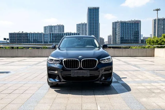 BMW X3 2020 xDrive25i M Sports suit exterior photo 2 BMW X3 2020 xDrive25i M Sports suit exterior photo 2